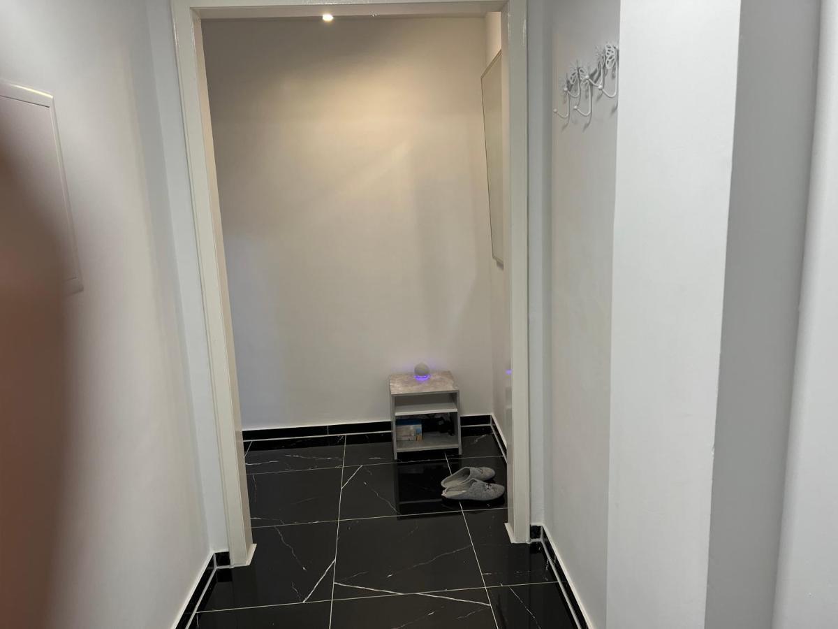 Wunderschoene Ferienwohnung In Solingen-Mitte Luaran gambar