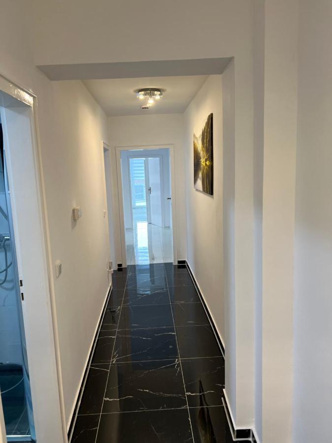 Wunderschoene Ferienwohnung In Solingen-Mitte Luaran gambar