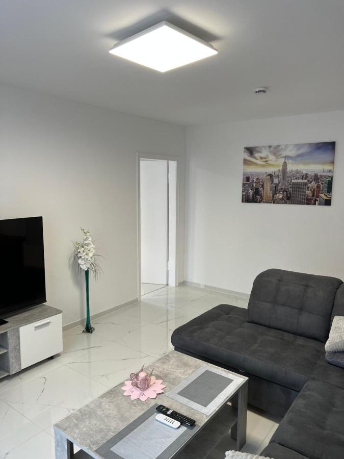 Wunderschoene Ferienwohnung In Solingen-Mitte Luaran gambar
