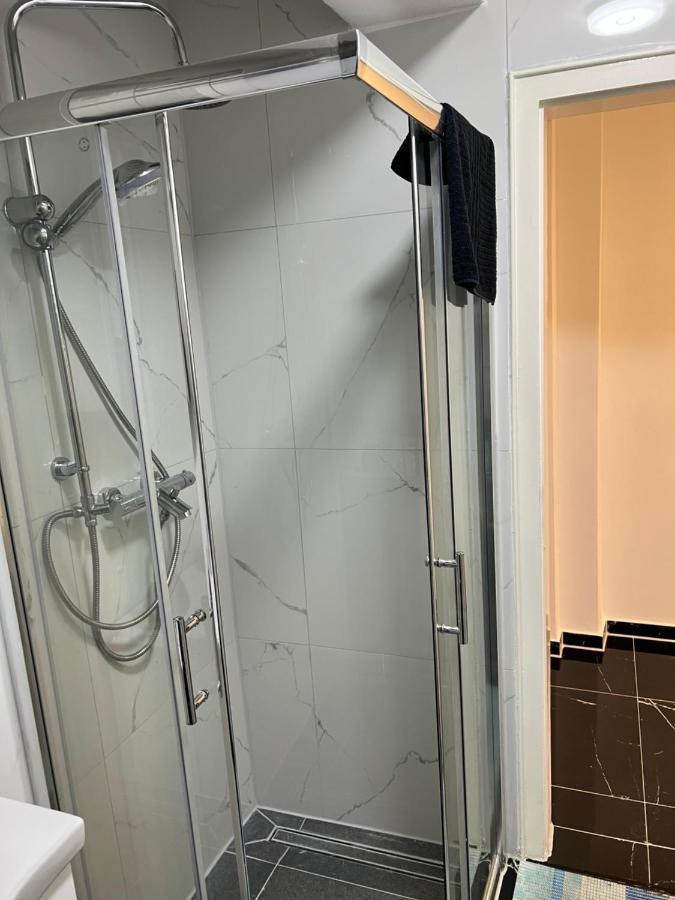 Wunderschoene Ferienwohnung In Solingen-Mitte Luaran gambar